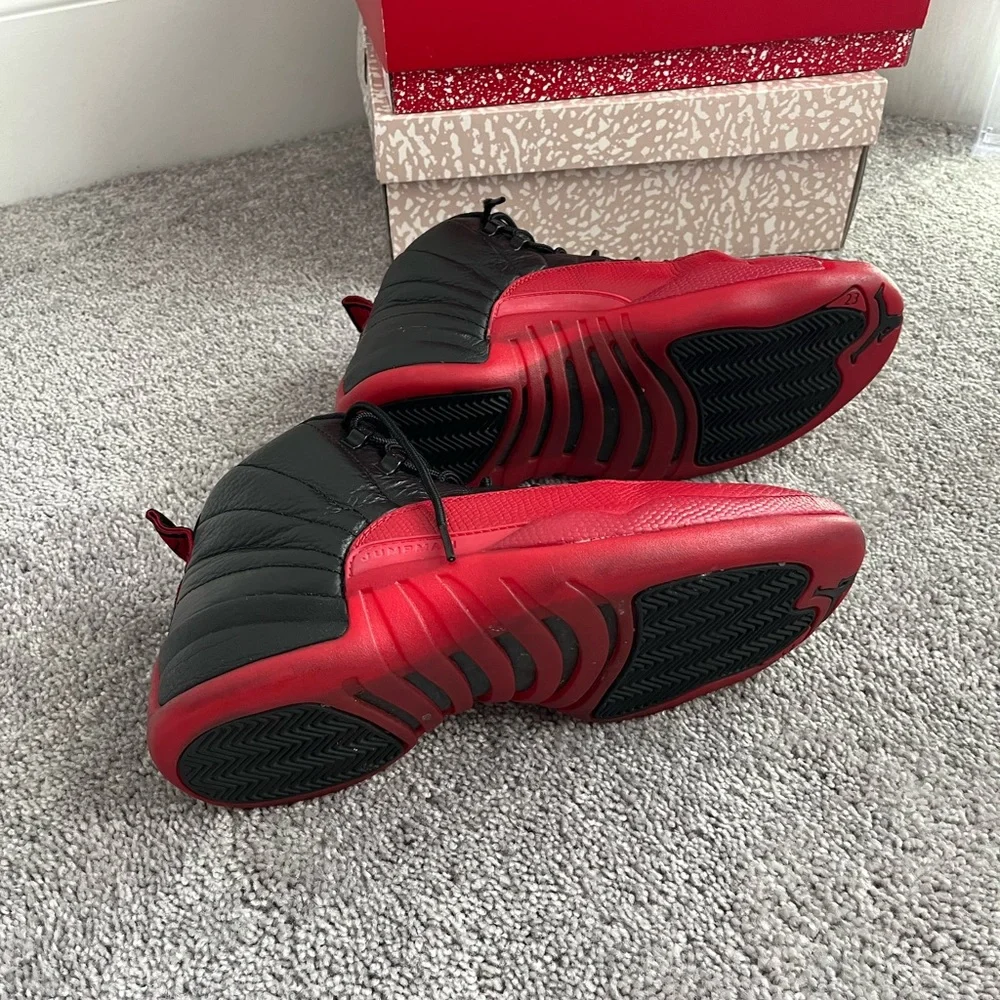 Pre owned Jordan 12 flu games (2016) in good condition. - Picture 4 of 12